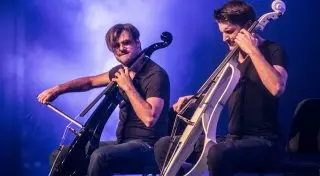 Эти парни играют настоящий рок на виолончелях