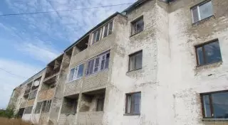 Карагандинские сироты пожаловались на некачественное жилье