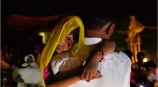 Каждые 7 секунд в мире выходит замуж девочка младше 15 лет - исследование