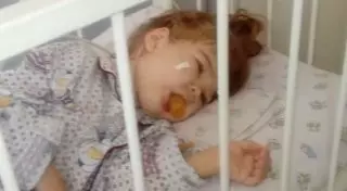 Трехлетняя девочка из Шымкента не может вылететь в Германию на операцию