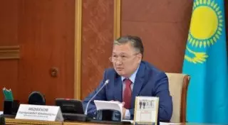 Аким Карагандинской области предложил пересадить полицейских на лошадей