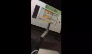 В Сети появилось новое видео с "торгующей воздухом" бензоколонкой