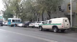 В алматинском банке сообщили о состоянии охранника после нападения