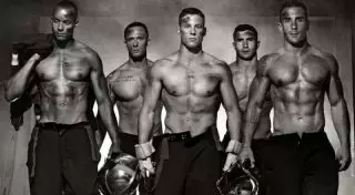 Раздеться ради благотворительности