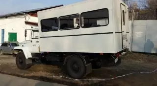 В Алматы грузовик дважды переехал девушку