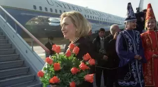 Проигравшая. Что связывало Хиллари Клинтон с Казахстаном
