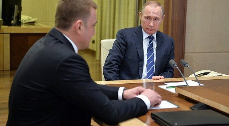 Владимир Путин и Алексей Дюмин на встрече в Кремле. © kremlin.ru