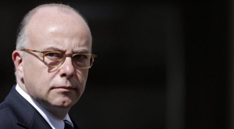 Бернар Казнев Фото с сайта rfi.fr