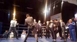 Я стесняюсь танцевать: Назым Кызайбай показала Рою Джонсу бой с тенью