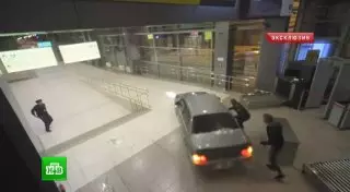Погоня в стиле GTA: водитель авто заехал в аэропорт Казани и нанес колоссальный ущерб