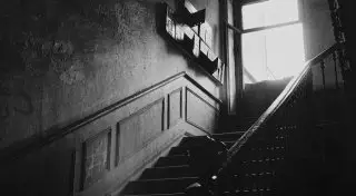 Оставленная для малоимущих детская сумка переполошила жителей Усть-Каменогорска