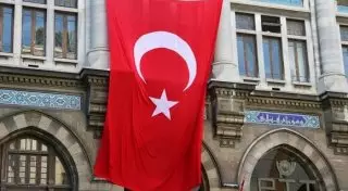 Власти Турции вновь продлили режим ЧП в стране