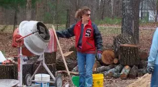 Мать-одиночка, построившая дом по инструкциям c YouTube