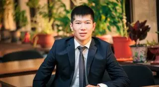 Как студент из Кыргызстана спас человека на борту самолета