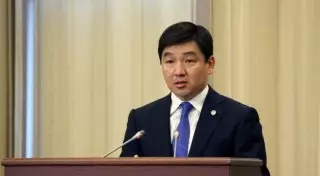 Байбек высказался о главвраче, призвавшем "крутить больных"