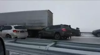 При массовом ДТП на трассе Караганда - Астана трое госпитализированы