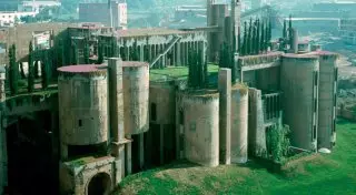 Из заброшенного завода в шикарный особняк