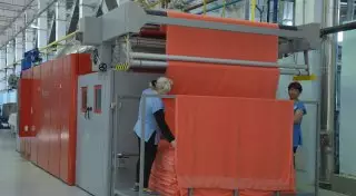 Импортозамещение: Как увеличить долю легкой промышленности?