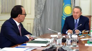 Назарбаев принял ректора ЕНУ