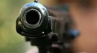 В Талдыкоргане посетитель выстрелил в охранника развлекательного центра