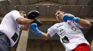 Головкин поднимется в весе, если не договорится о бое с Альваресом - Санчес