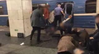 Взрыв прогремел в метро Санкт-Петербурга - СМИ