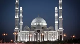 В Казахстане хотят ограничить участие чиновников в религиозных службах в рабочее время