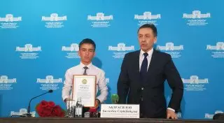 В Алматы наградили школьника Тимурбека Жамаладдинова за спасение девочки от насильника