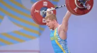 Казахстанский тяжелоатлет Альберт Линдер стал чемпионом Азии