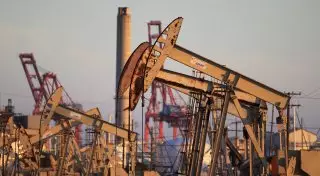 Цены на нефть просели ниже 50 долларов за баррель