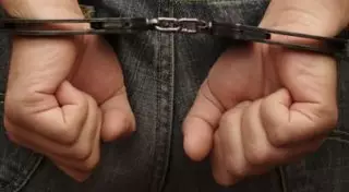 Экс-полицейского и прокурора задержали за крышевание ОПГ в Усть-Каменогорске