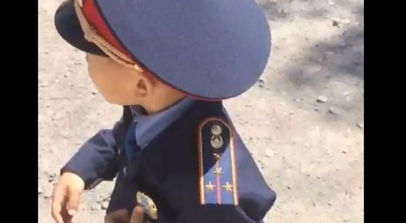 кадр из видео