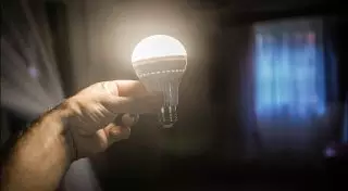 Ученые разработали для африканских стран вечную лампу за 5 долларов