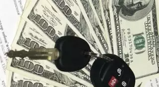 В Алматы осудили мошенника, предлагавшего привезти авто под заказ из США