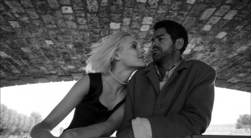 Кадр из фильма "Ангел-А"