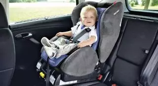 Полиция Алматы начала усиленную отработку по детским автокреслам