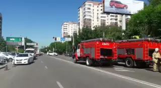 Пожар в 12-этажном жилом доме в алматинском "Самале" потушен