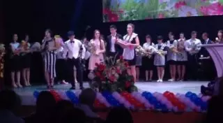 Скандальную золотую медаль выпускницы признали заслуженной