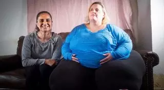 Американка отращивает бедра до 2,5 метра ради рекорда