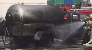 "Раритетный" бензовоз горел в Астане