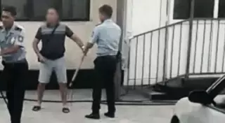 Мужчина в Алматы заколол вилами собаку соседей