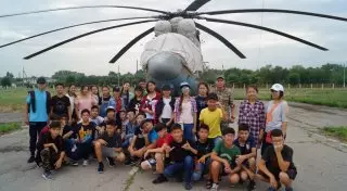 Дети военнослужащих, отдыхающие в летнем лагере "Жас Сарбаз", посетили войсковую часть 53975