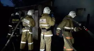 В Алматы горели гаражи