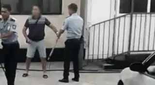 В деле об убийстве собаки вилами в Алматы не нашли состава преступления