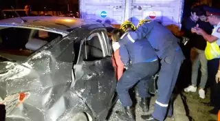 9 человек пострадали в результате ДТП двух машин поздно ночью в Алматы