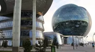 Полиция оцепила павильон "Нур Алем" на EXPO-2017 из-за подозрительных коробок