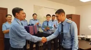 Спасшего жизнь потерпевшему в суде прокурора поощрили