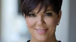 Селфи 61-летней матери Ким Кардашьян в бикини взорвало соцсети