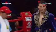 Вышедший в казахском чапане боксер из Аргентины проиграл Жанкошу Турарову