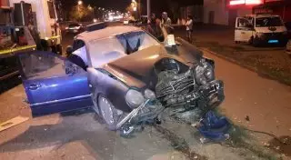 Переходившего дорогу в неположенном месте водителя насмерть сбили в Алматы